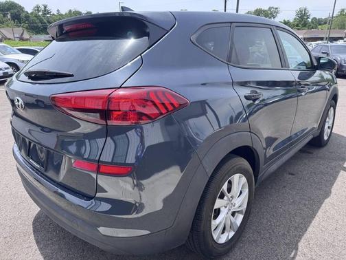 Gray 2019 Hyundai TUCSON SE