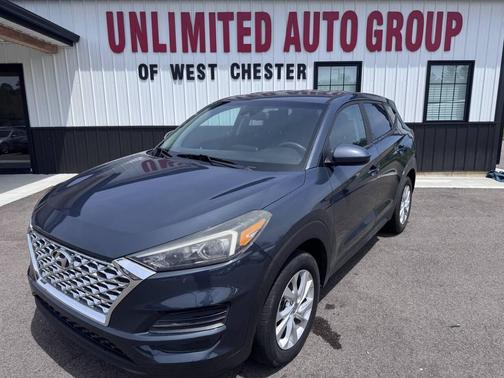 Gray 2019 Hyundai TUCSON SE