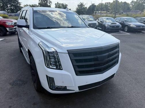 2017 Cadillac Escalade Luxury