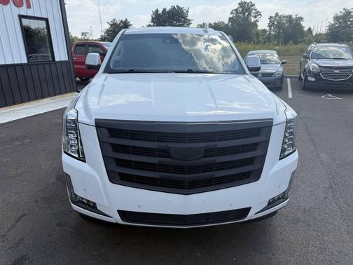 2017 Cadillac Escalade Luxury