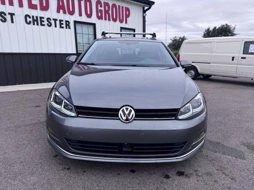 Platinum Gray Metallic 2017 Volkswagen Golf SportWagen TSI S