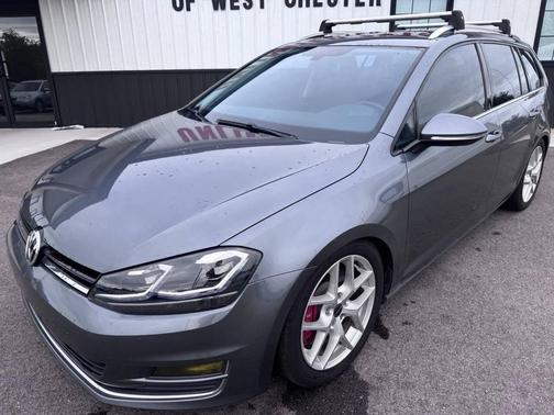 Platinum Gray Metallic 2017 Volkswagen Golf SportWagen TSI S