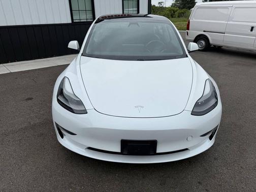 White 2021 Tesla Model 3 Standard Range Plus