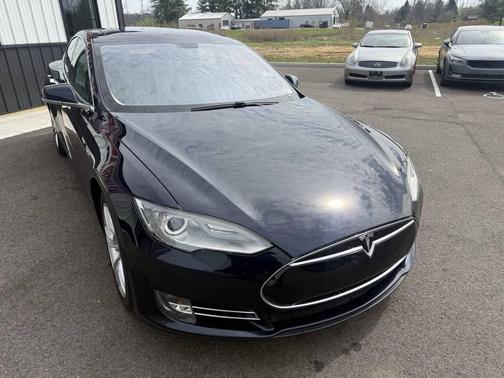 2013 Tesla Model S Performance