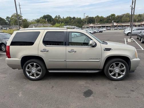 2008 Cadillac Escalade Base