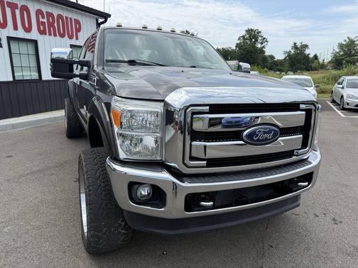 Gray 2016 Ford F-250 XLT