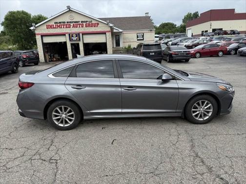 2018 Hyundai SONATA SE