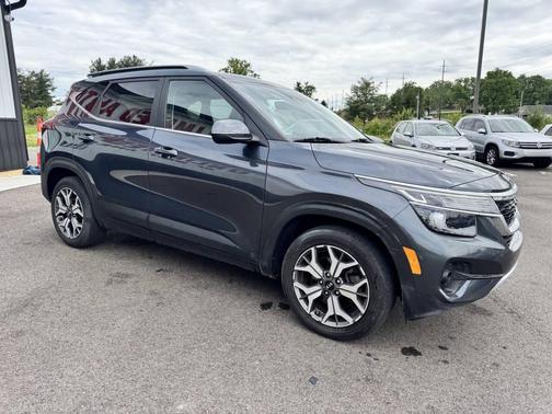 Gravity Gray 2021 Kia Seltos EX