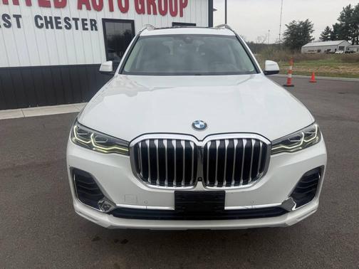 White 2021 BMW X7 xDrive40i