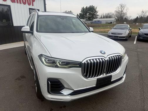 White 2021 BMW X7 xDrive40i