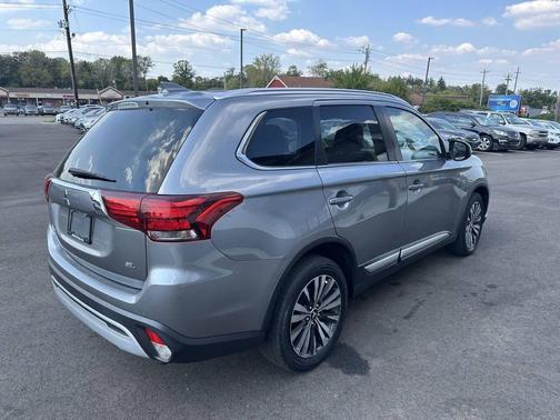 2020 Mitsubishi Outlander SE