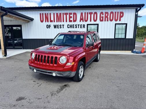 Red 2017 Jeep Patriot Sport