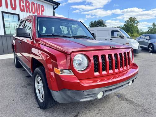 Red 2017 Jeep Patriot Sport