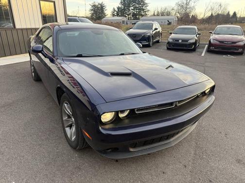 2016 Dodge Challenger SXT