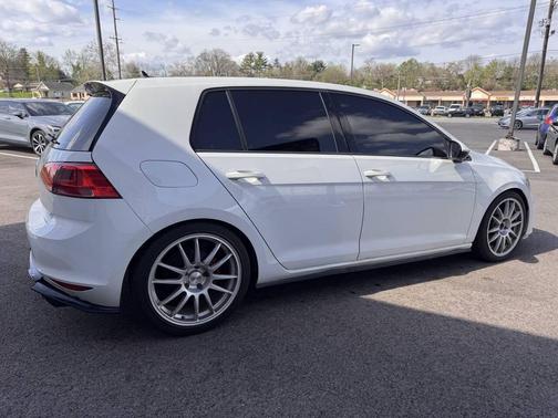 2015 Volkswagen Golf GTI 2.0T SE 4-Door