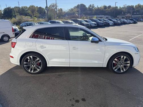 White 2018 Audi SQ5 3.0T Premium Plus