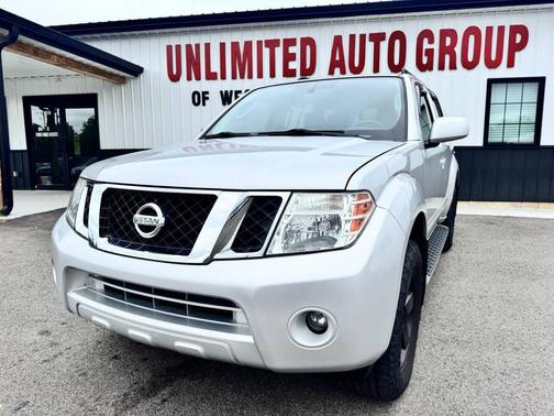 Silver 2012 Nissan Pathfinder SV
