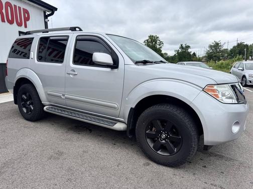 Silver 2012 Nissan Pathfinder SV