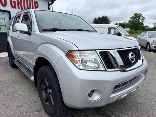 Silver 2012 Nissan Pathfinder SV