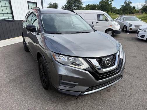 Gun Metallic 2017 Nissan Rogue SV