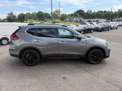 Gun Metallic 2017 Nissan Rogue SV