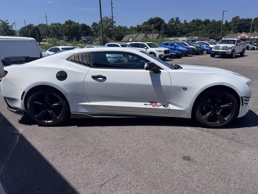 White 2017 Chevrolet Camaro 1LT