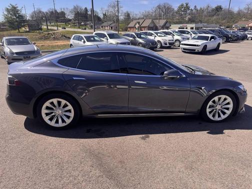 2017 Tesla Model S 75D