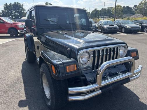 2004 Jeep Wrangler Sahara 4WD 2dr SUV
