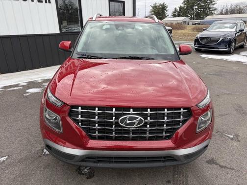 2021 Hyundai VENUE SEL 4dr Crossover
