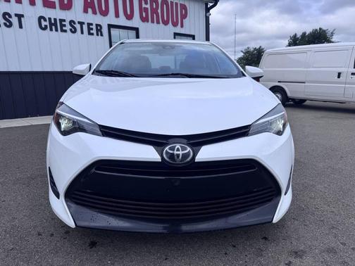 Super White 2019 Toyota Corolla LE