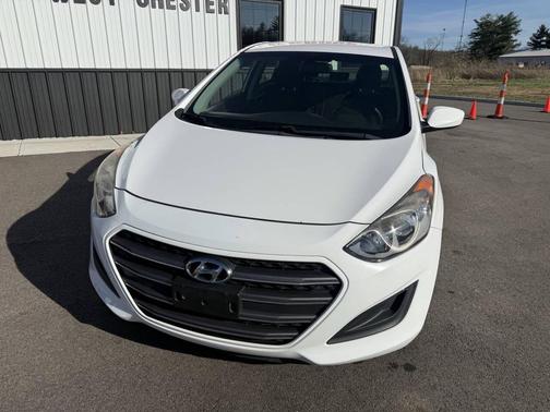 2017 Hyundai Elantra GT Base