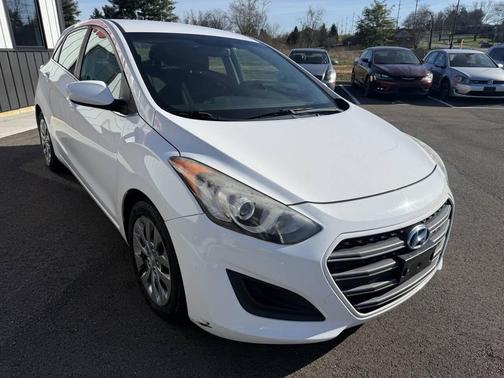 2017 Hyundai Elantra GT Base