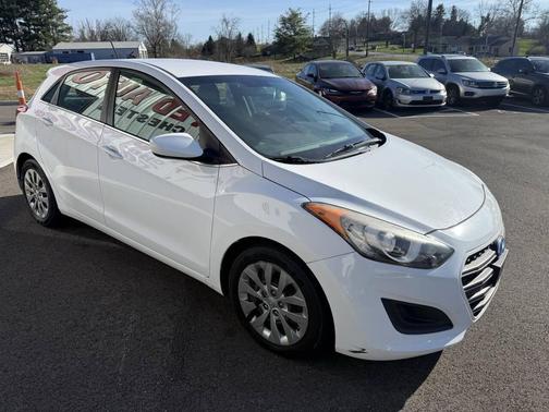 2017 Hyundai Elantra GT Base