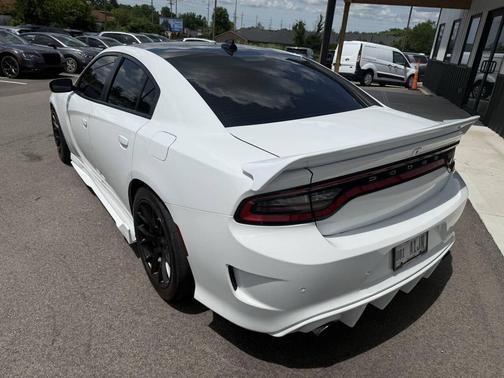 Bright White Clearcoat 2016 Dodge Charger SRT Hellcat