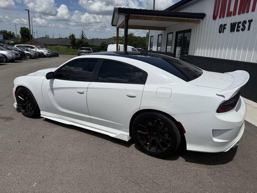 Bright White Clearcoat 2016 Dodge Charger SRT Hellcat