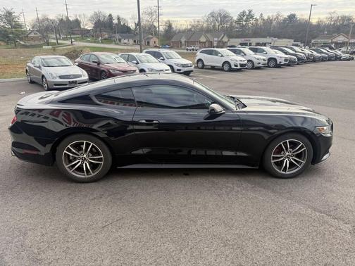2017 Ford Mustang EcoBoost