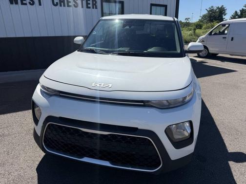 Snow White Pearl 2022 Kia Soul LX