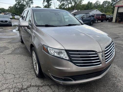 2019 Lincoln MKT Reserve