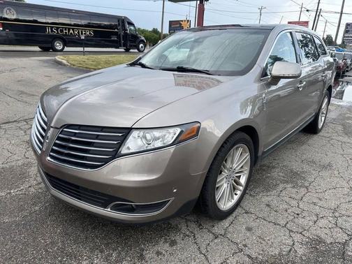 2019 Lincoln MKT Reserve