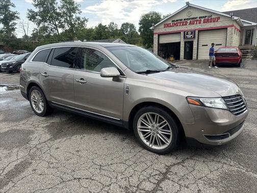 2019 Lincoln MKT Reserve