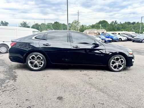 Black 2022 Chevrolet Malibu LT