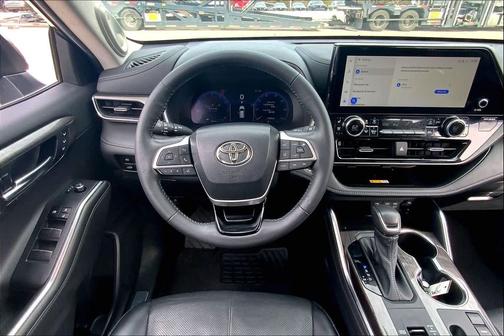 Magnetic Gray Metallic 2023 Toyota Highlander Limited