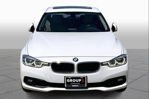 Alpine White 2018 BMW 320 i