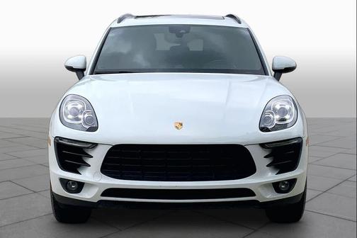 White 2018 Porsche Macan Macan