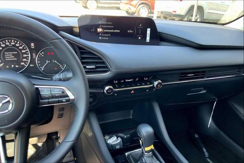 2025 Mazda Mazda3 FWD w/Preferred Package