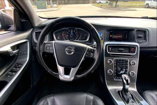 2016 Volvo S60 T5 Drive-E Premier