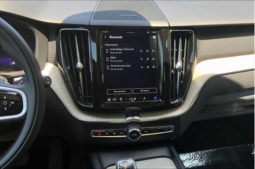 2022 Volvo XC60 B5 Inscription