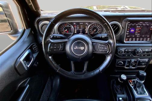 Black Clearcoat 2021 Jeep Gladiator Texas Trail 4x4