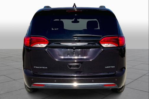 Dark Cordovan Pearlcoat 2019 Chrysler Pacifica Limited