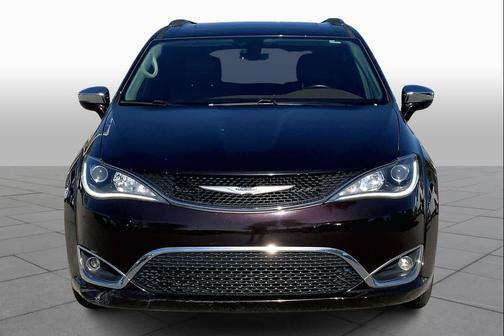 Dark Cordovan Pearlcoat 2019 Chrysler Pacifica Limited